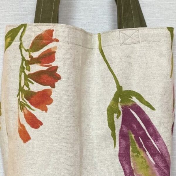 Back of Cotton Tote Bag with Hydrangea and Poppies